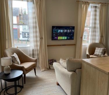 Wing Apartment | The Studio Apartment, Sleeps 4, Town Centre