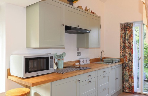 Newport Cottage | The Studio at Dan y Garn