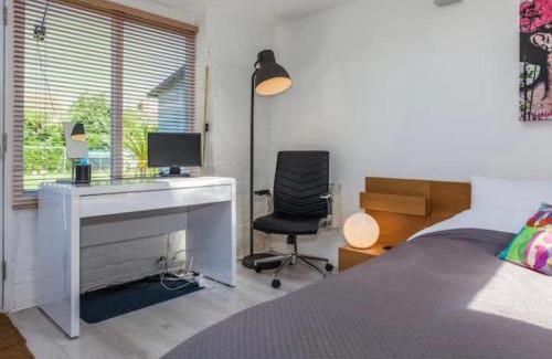 Christchurch House | The Studio Christchurch B&B Luxury Garden Room
