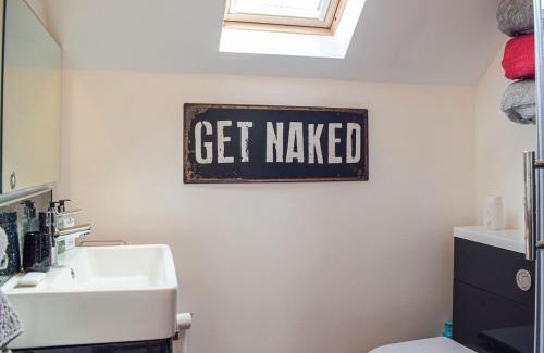 Hope under Dinmore House | The Studio