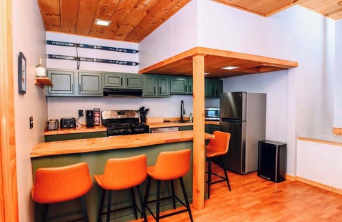 Warren Ski Chalet | The SugarFunk Chalet (Access Rd w/Sugarbush Views)