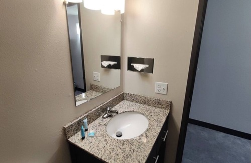 Rapid City Hotel | The Suite Inn