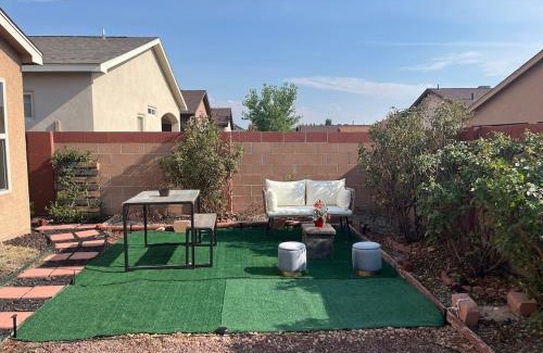 Albuquerque House | The Suite Spot at Taos Place