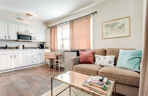 Franklin Apartment | The Suite Spot – Budget-Friendly & Fully Equipped