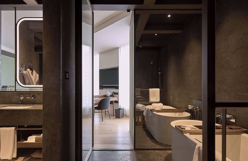 Downtown Shanghai Hotel | The Sukhothai Shanghai
