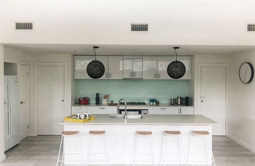 Pearl Beach House | The Summerhouse - Stylish Beachhouse designed for relaxing