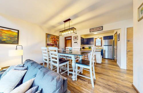 Warren Apartment | The Summit: 46