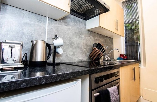 Central Aberdeen Apartment | The Summit Holburn - Central Aberdeen | Ultra fast wifi