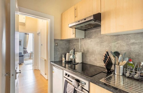 Central Aberdeen Apartment | The Summit Holburn - Central Aberdeen | Ultra fast wifi