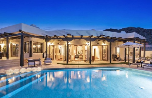Palm Desert House | The Summit NEW Hilltop Estate with Sunset Views & Movie Theater