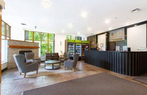 Village North Apartment | The Summit Room Whistler Village