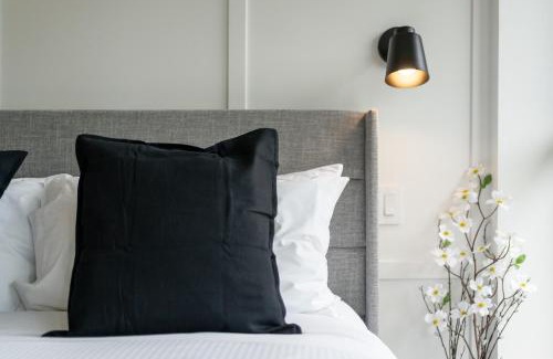 Village North Apartment | The Summit Room Whistler Village