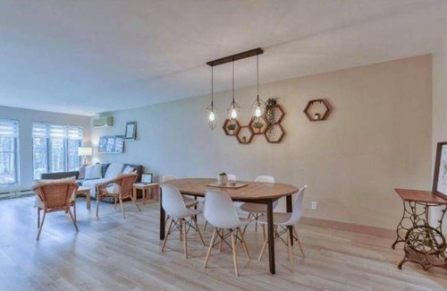 Mont-Tremblant House | The Sunny half croissant