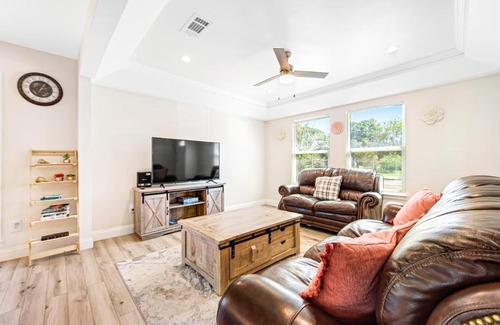Gulf Breeze House | The Sunny Sanibel