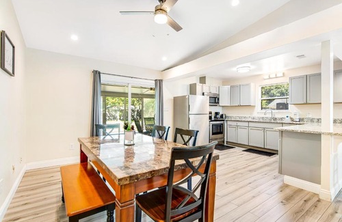 Gulf Breeze House | The Sunny Sanibel