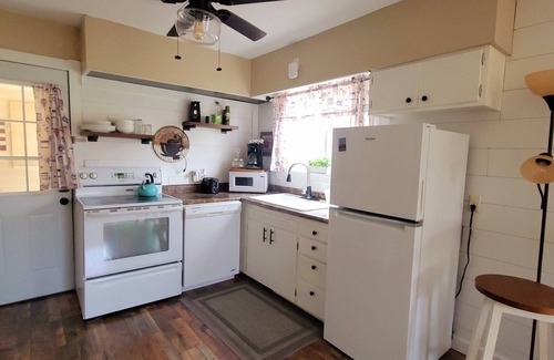 Rapid City House | The Sunset - 1 bedroom spacious and comfortable with all the amenities