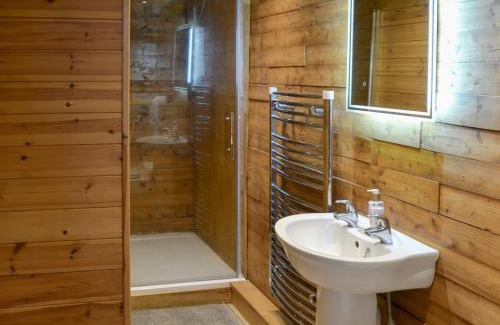 Beccles House | The Sunset Cabin