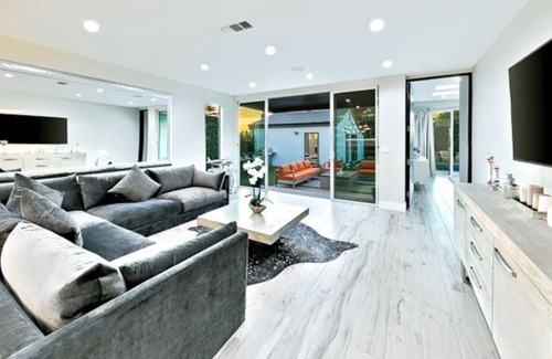 Faircrest Heights Villa | The Sunset Villa Summ