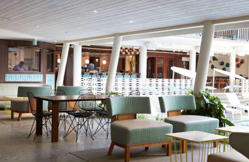Waikiki Hotel | The Surfjack Hotel & Swim Club