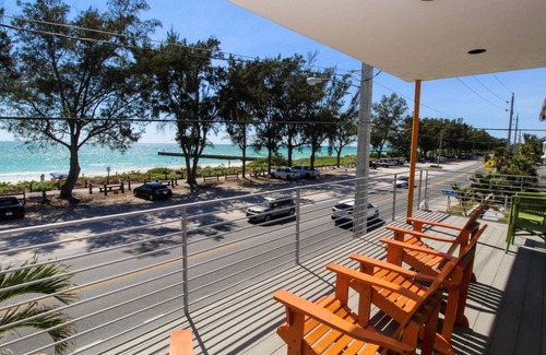 Bradenton Beach House | The Surof House by AMI Locals