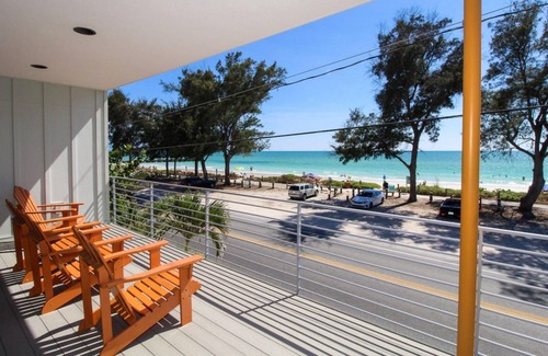 Bradenton Beach House | The Surof House by AMI Locals
