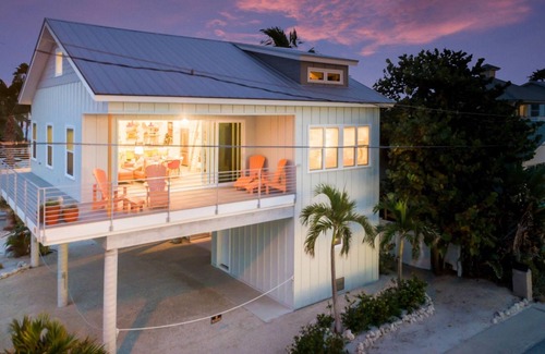 Bradenton Beach House | The Surof House by AMI Locals