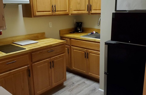 Beacon Hills and Harbour Apartment | "the Sweet", close to downtown, beaches, parks, colleges, airports & hospitals.