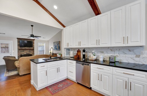 Sugar Hill House | The Sweet Home! Minutes from Mall of GA and Suwannee!