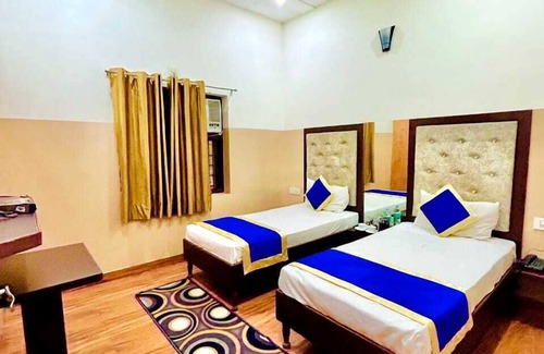 Agra House | The Taj Royal