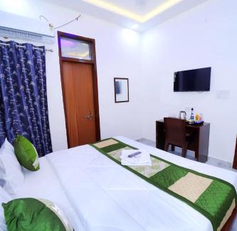 Taj Ganj Hotel | The Taj Wings Home Stay