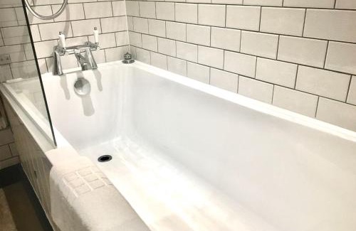 Stanton Saint John Bed & Breakfast | The Talkhouse