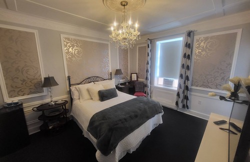 Tamworth Bed & Breakfast | The Tamworth Hotel