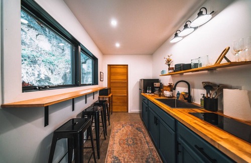 Rogers Apartment | The Taoist by The Hideaways