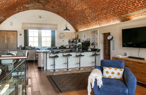 Freshwater House | The Tap Room