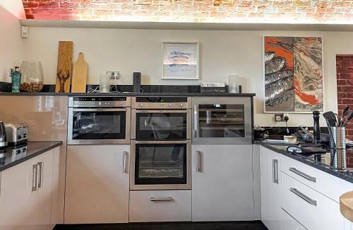 Freshwater House | The Tap Room