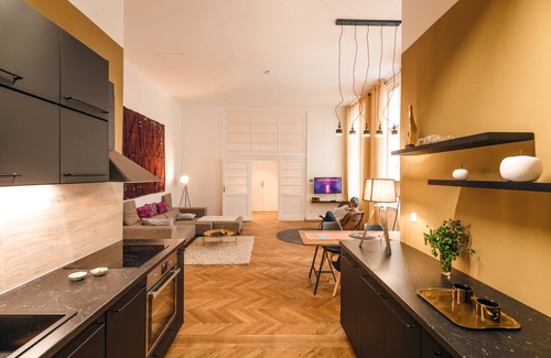 Innere Stadt Hotel | The Temple
