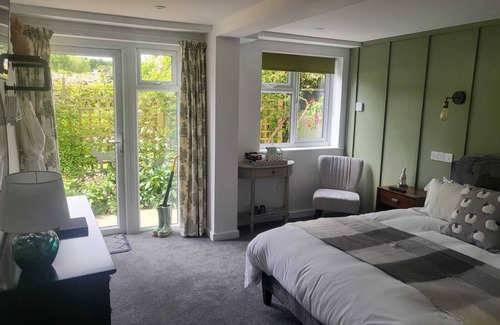 Stockbridge Hotel | The Three Cups Inn