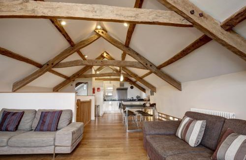 Rhyd-y-clafdy House | The Threshing Barn