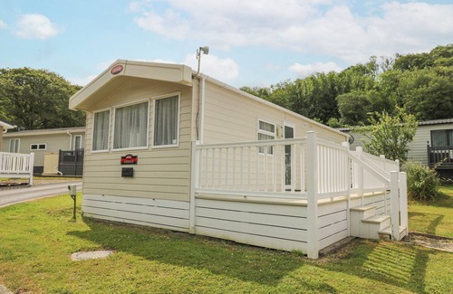 Llanarth Cottage | THE TIDDLER, pet friendly, with a garden in Llanarth