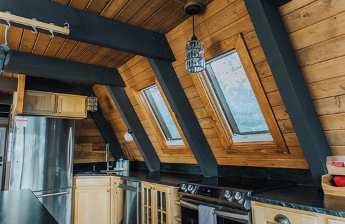 Spring Valley Cabin | The Timber A-Frame Retreat ✦ Spacious Deck ✦ Hot Tub & BBQ