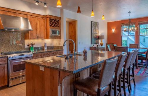 Ketchum House | The Timbers O-3 Bedroom