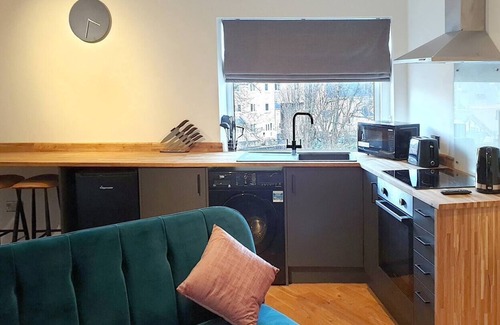 Shipley Apartment | The Titus Suite at Salts House