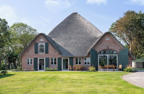 Westerhever Apartment | The "Tofthof een" - an exclusive vacation apartment under thatch.