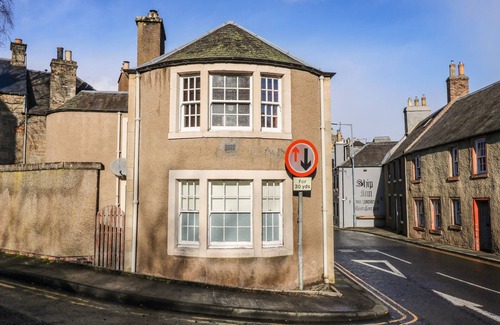 Melrose House | THE TOLL HOUSE, pet friendly, character holiday cottage in Melrose