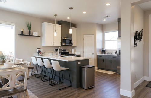 Hildale House | The Toroweap - 4 Bed, 3 Bath, Hot Tub + Deck