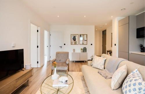 Tottenham Green Apartment | The Tottenham Escape - Lovely 2BDR Flat with Balcony