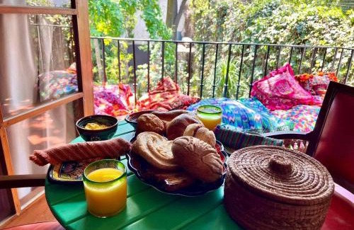 Altavista Bed & Breakfast | The Tower of Alebrijes in San Angel Inn