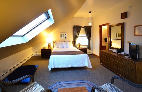 Camden Bed & Breakfast | The Towne Motel