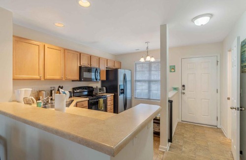 Northeast Raleigh Apartment | The townhouse by the greenway- Perfect Relocation or Vacation!