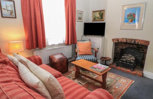 Salisbury House | The Townhouse